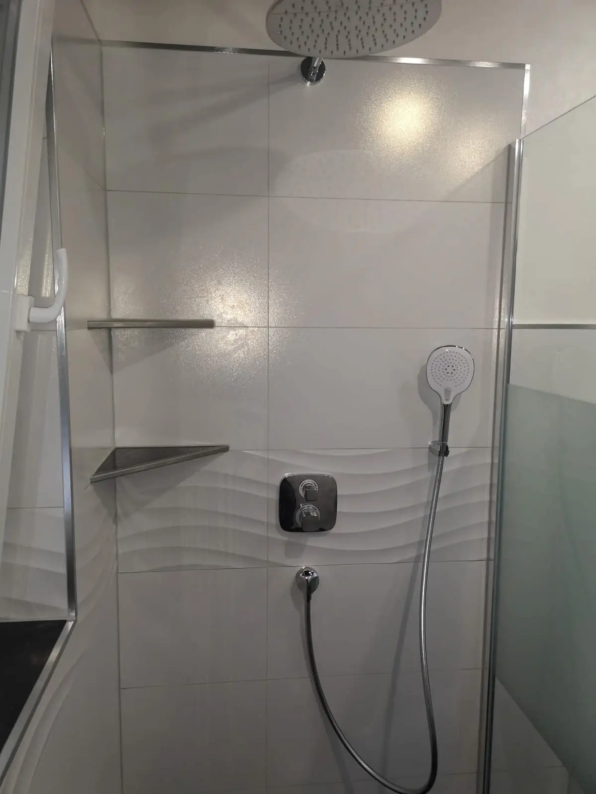 Referenz Dusche modern